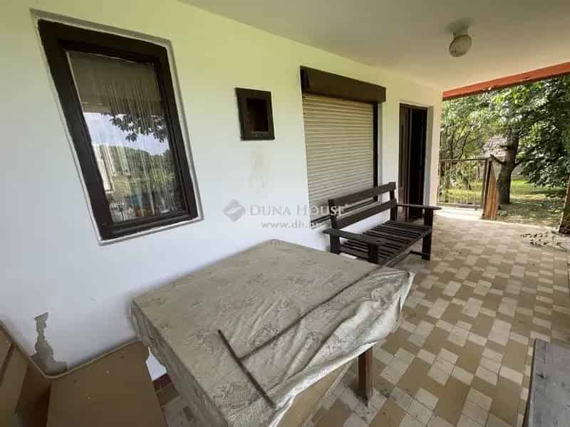 42m2-es, 2 szintes ház 3406m2-es telken gyümölcsfákkal