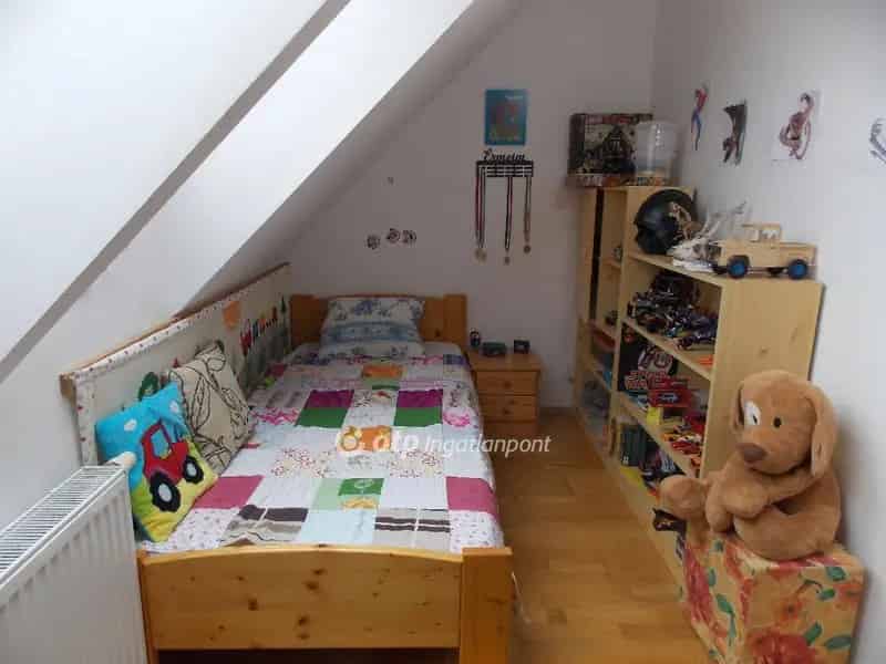 Ház Kiadó , Veszprémi járás, Dunántúl