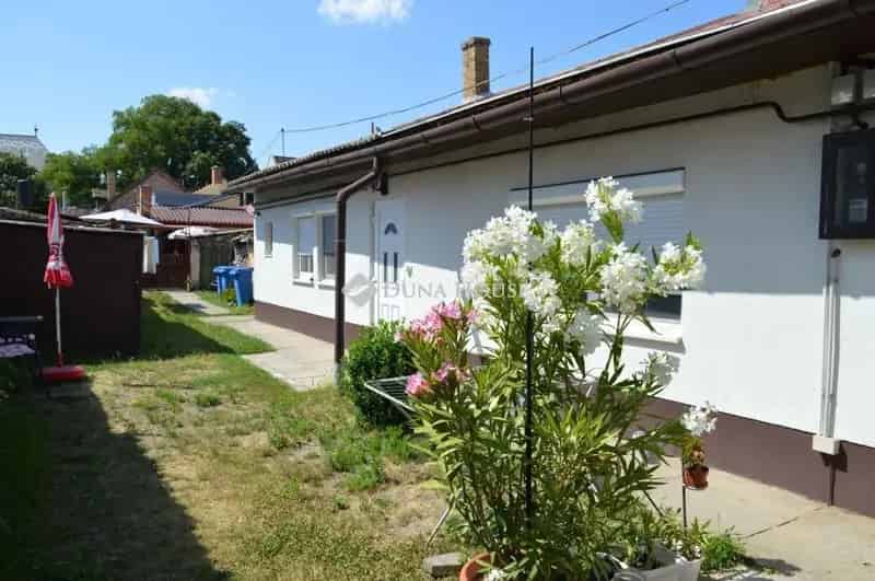 Debrecen Óváros 2 szobás házrész eladó garázzsal és kerttel