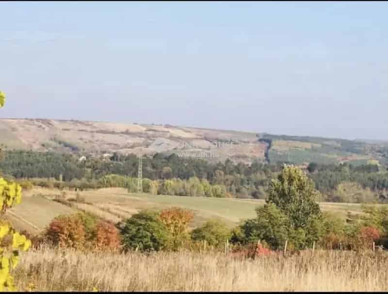 Váci panorámás telek eladó - 2037 m2