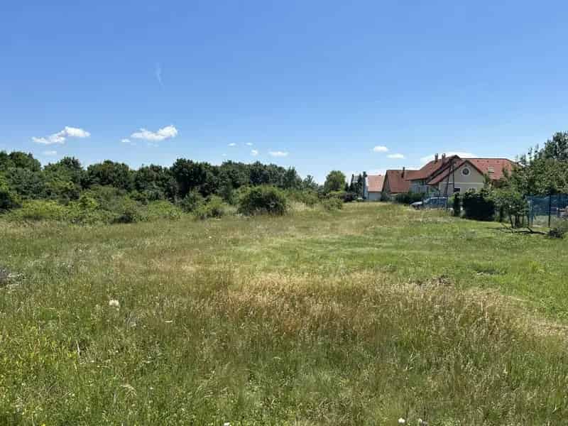 Zánkai Balaton parti telek eladó befektetőknek 11600 nm