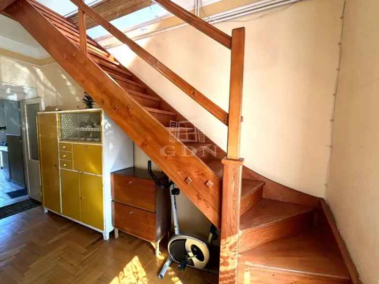 XV kerulet 108m2 4 szobas kétszintes lakás eladó