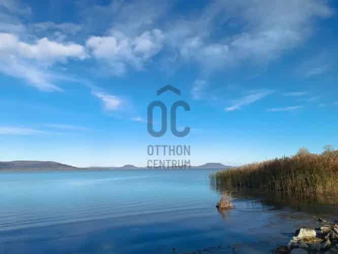 Balatonberényi Vízparti Panorámás Nyaraló Eladó