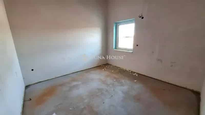 Ház Kiadó , Dabasi járás, Közép-Magyarország