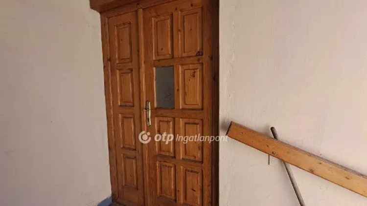 Kaba családi ház eladó 709m2 telken