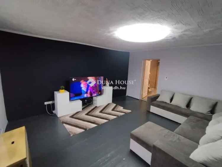 Naszályi családi ház eladó 73 5 m2 1079 m2 telekkel