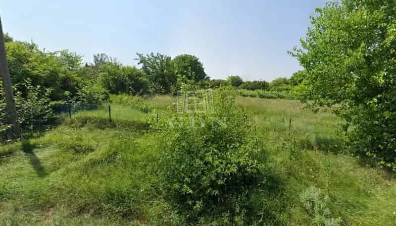 Zámolyon 1000m2-es Telek Eladó Székesfehérvár Közelében