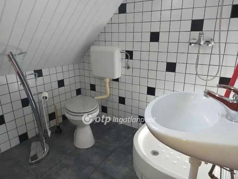 Görcsönyben eladó 213 m2-es családi ház 810 m2-es telken