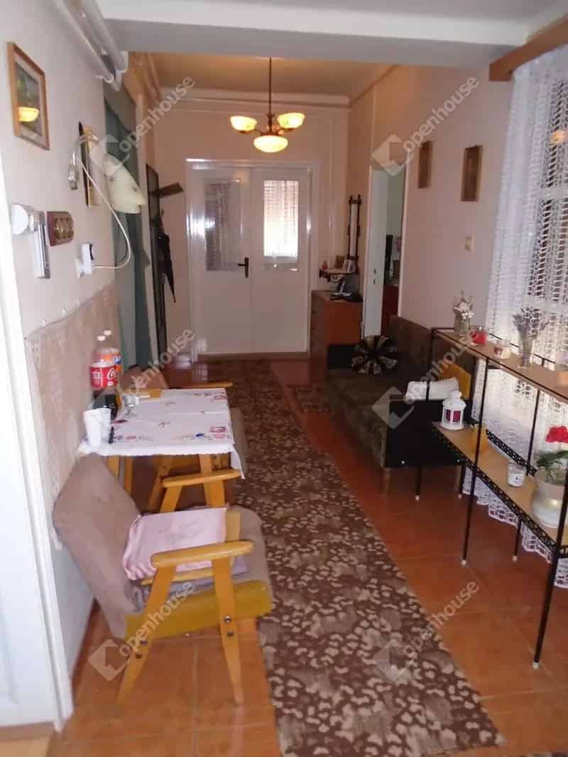 Csepai családi ház eladó nagy telekkel és tárolókkal