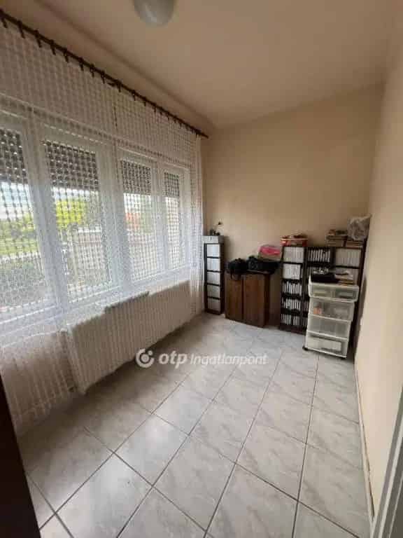 Abonyi családi ház eladó - 160 nm - 2 garázs - 3 szoba