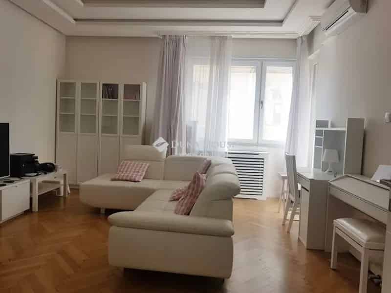 95m2 3 szoba erkélyes felújított bútorozott lakás kiadó