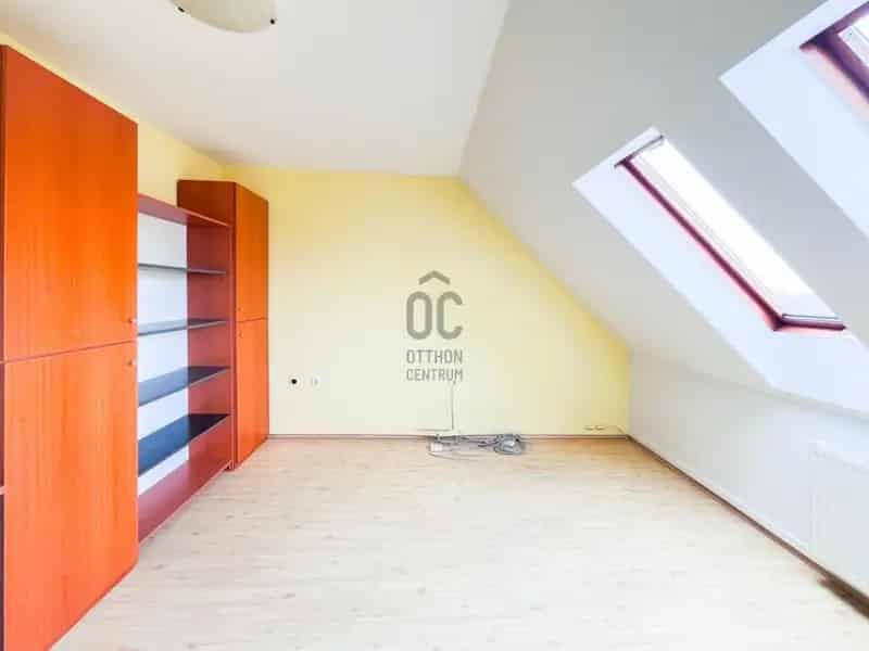 Zugló Alsórákos 3 szintes 9 szobás családi ház eladó