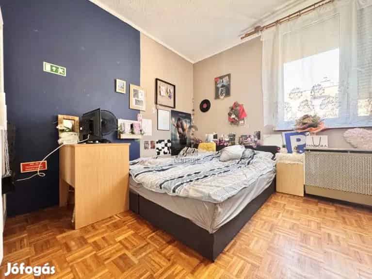 Győr 2 szobás lakás eladó - Gyárváros - felújítandó