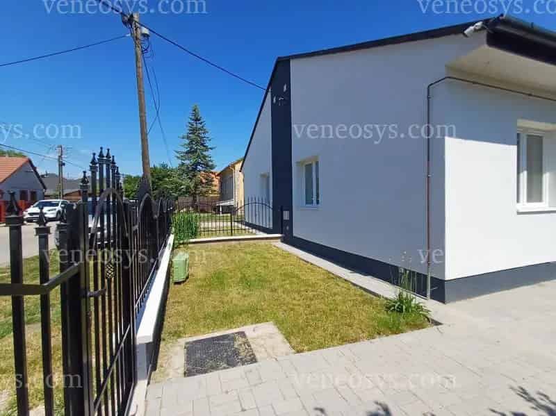 Gárdonyi ikerház eladó - 190 nm - 2 lakás - jó szigetelés
