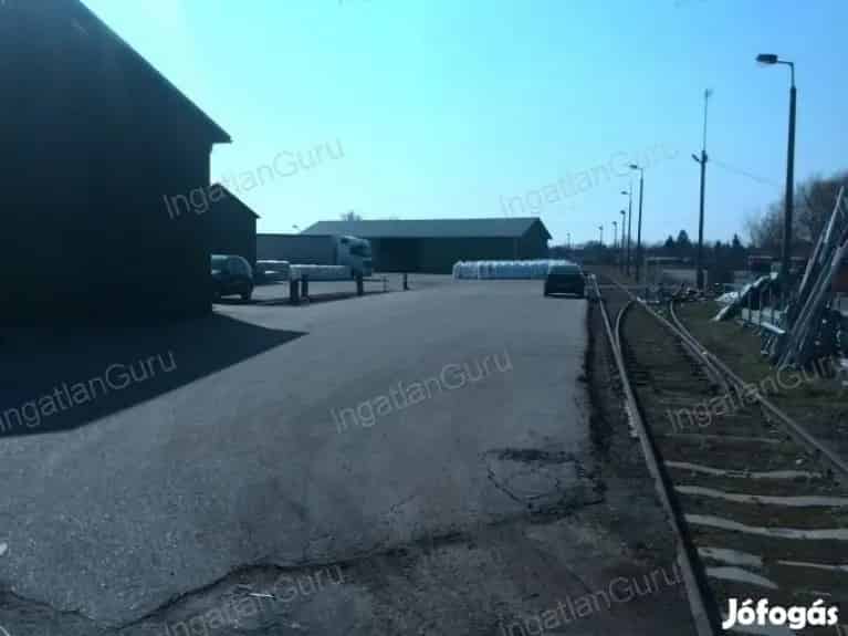 Ipari ingatlan eladó Kecskemét - 5579 nm telephely 3 csarnokkal