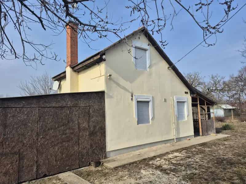 Kecskemét Felsőcsalános 45 nm-es ház eladó 1000 nm-es telekkel