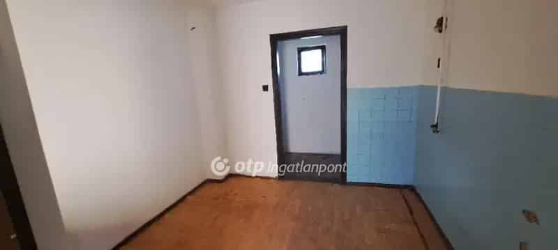 Mezőhegyesen 3 szobás ház eladó nagy telekkel