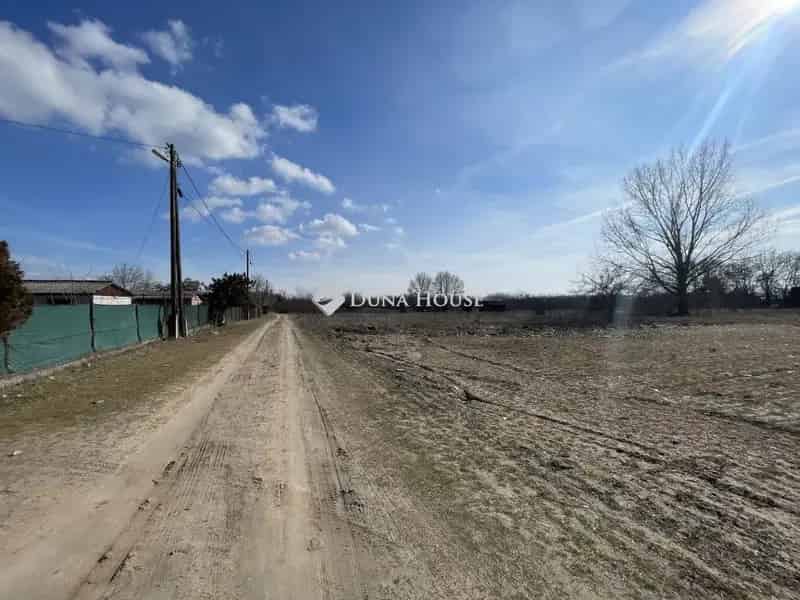 Ház Kiadó , Nagykátai járás, Közép-Magyarország