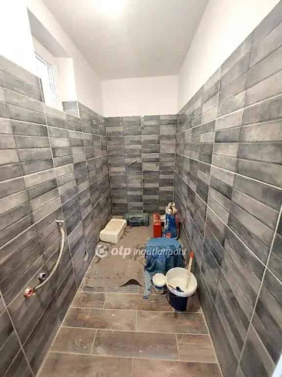 Martonvásár 68m2 3 szintes családi ház 1207m2 telekkel
