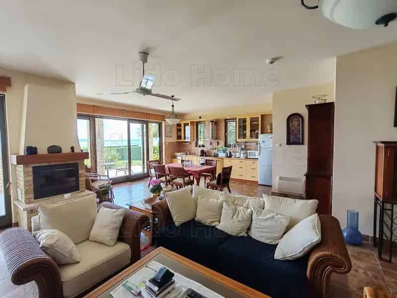 Luxus Vízparti Villa Eladó Fövenyesen