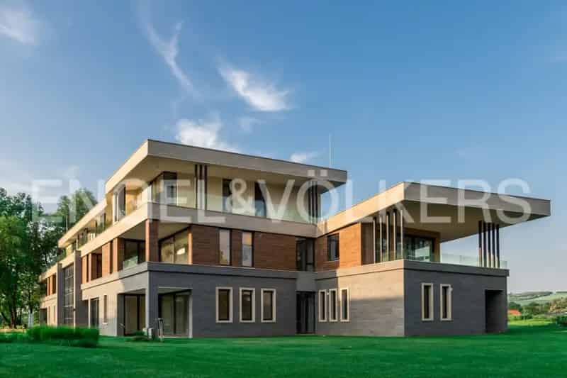 Resort Penthouse Lakás Eladó - Luxus, Kilátás, Szolgáltatások