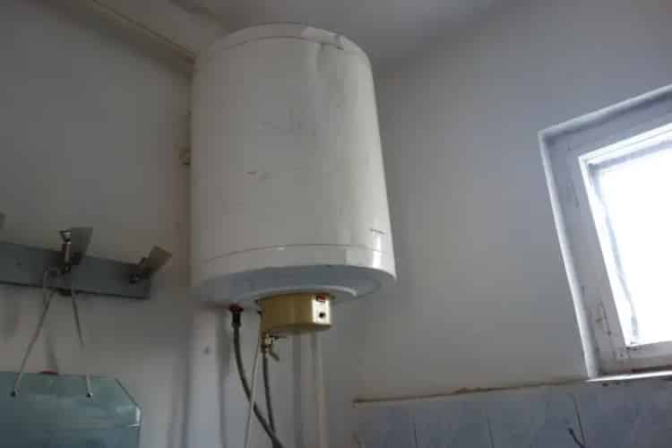 Isaszeg 1079 m2-es telken lévő 2 lakásos ház eladó