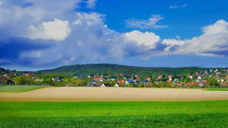 Sukorói Velencei-tó panorámás telek eladó