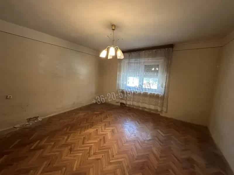 Paksi családi ház eladó 125m2 4 5 szoba felújítandó