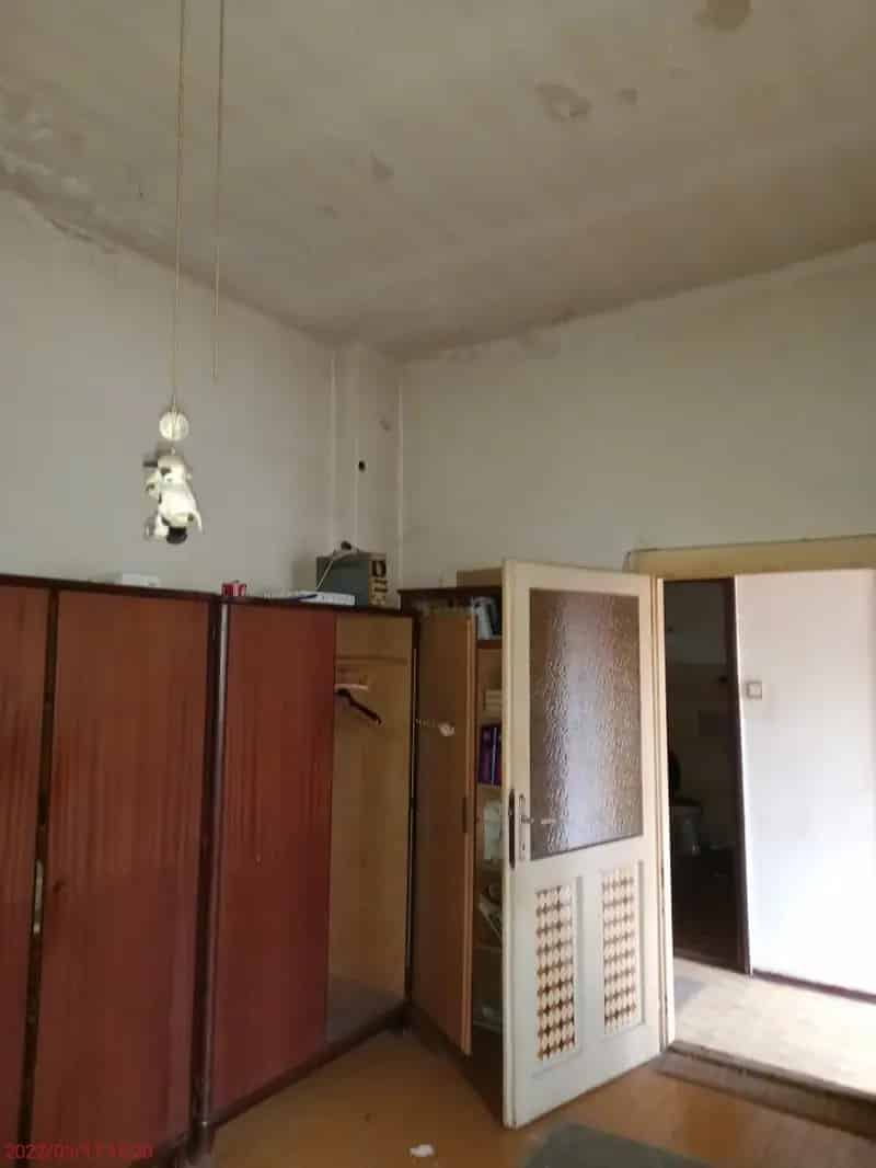 Felujitando csaldi hazresz elado Budapesten 84 m2 263 m2 telekkel