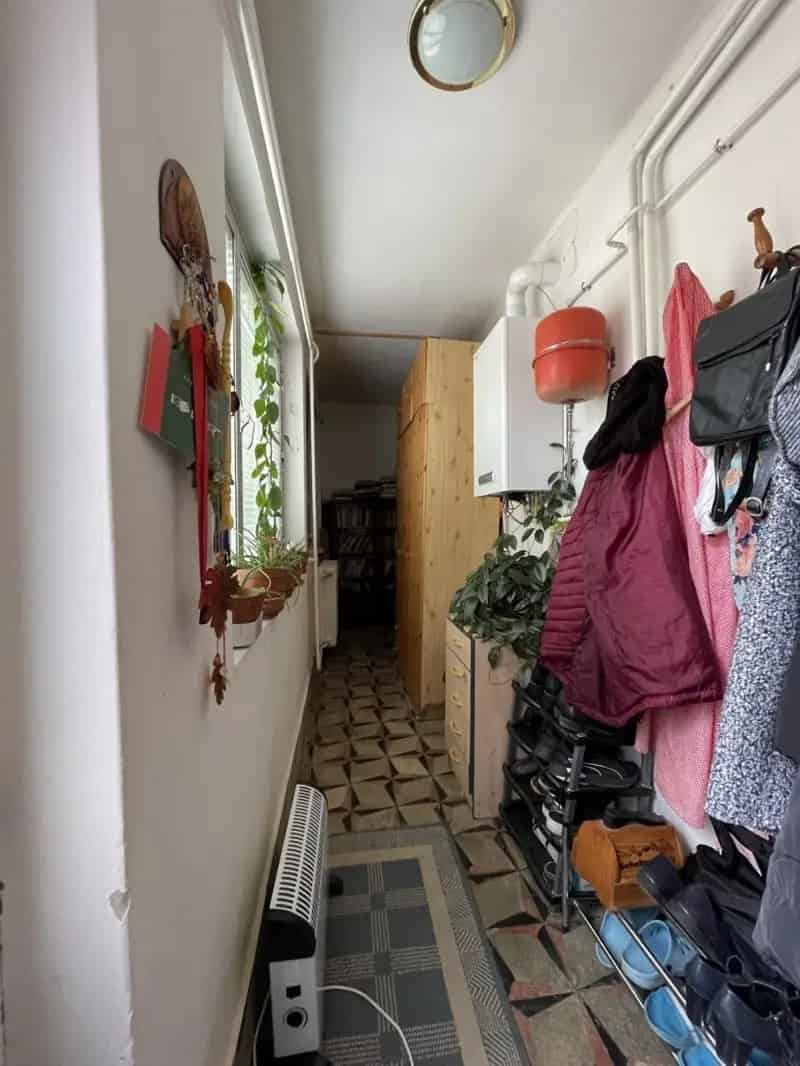 Bakonyi ház eladó nagy telekkel és melléképületekkel
