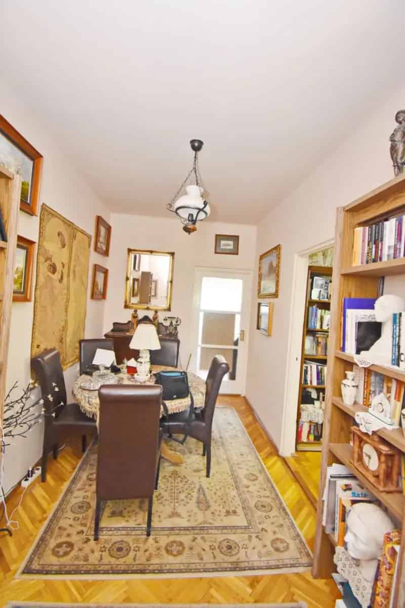 Nagyerdőn 2 szobás nagy teraszos lakás eladó