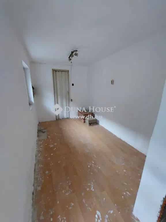 22 m2-es házrész eladó felújítással Szent László utca