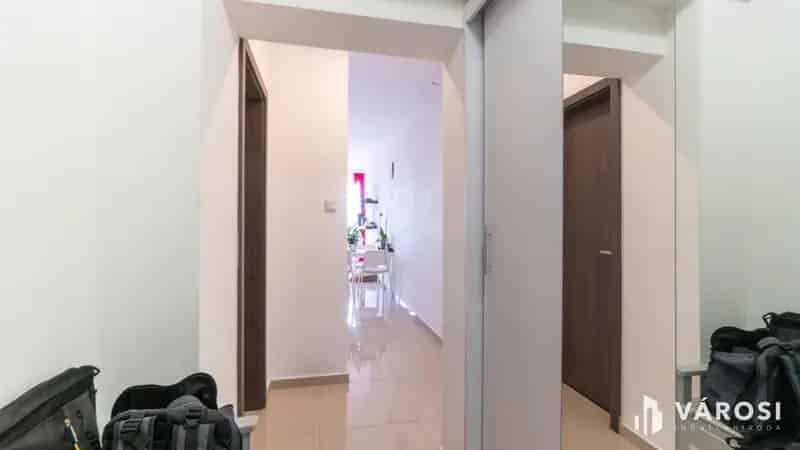 Siófok belváros - Modern 2 szintes lakás kiadó