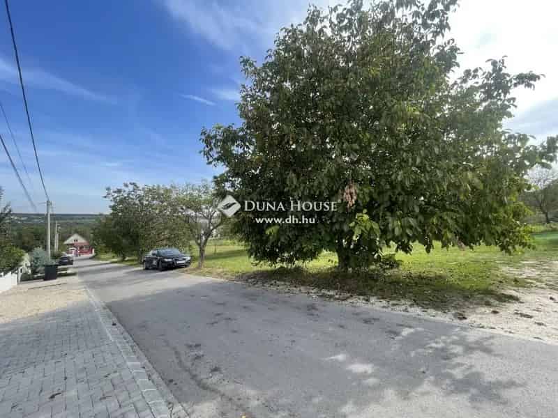 Sóskút panorámás telek házal eladó 1863m2 ikerház építésére alkalmas