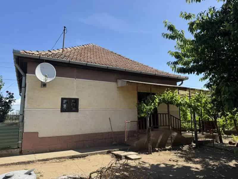 Felujítandó családi ház Erdőtelek községben 971 nm telekkel