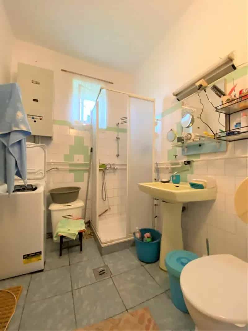 Sarkadi 88nm-es 2 szobás családi ház eladó