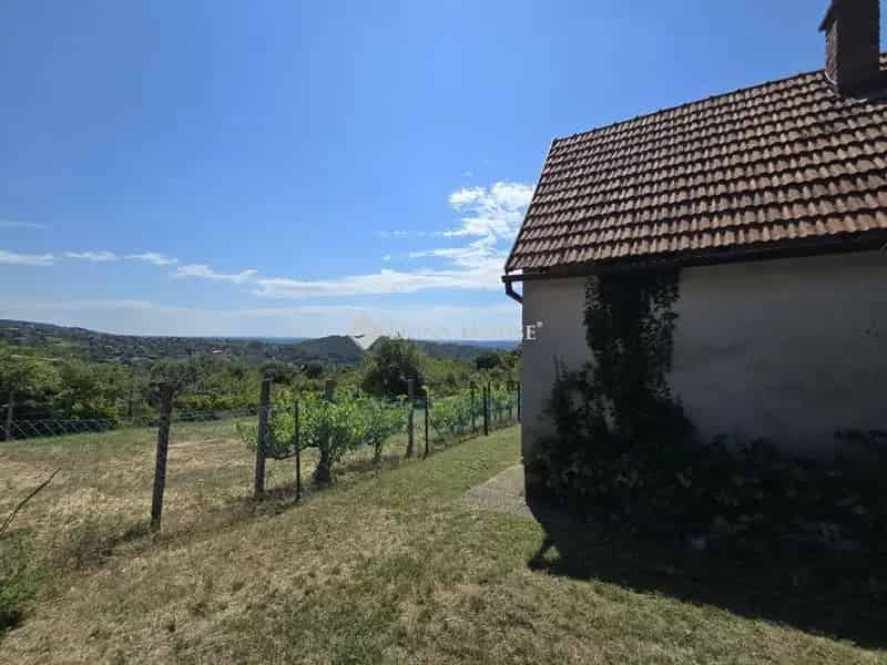Pécs zártkerti ház eladó panorámás kilátással