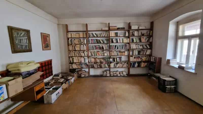 Ház Kiadó , Kossuth Lajos utca, Vámosmikola, Közép-Magyarország