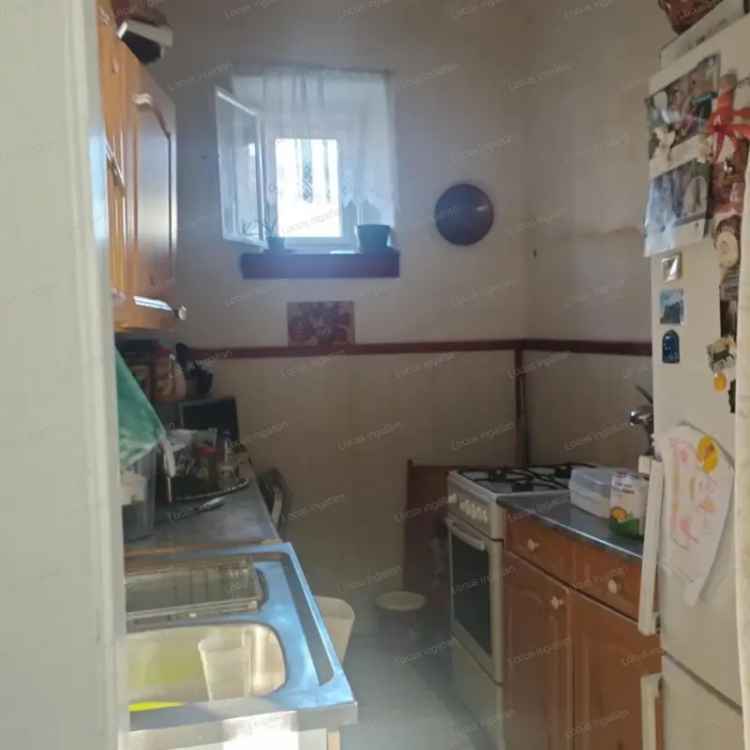 Törökszentmiklós - 2 szobás családi ház eladó