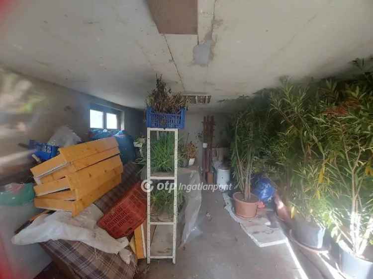 40 m2-es ház eladó Szikigyakoron 1140 m2-es telken