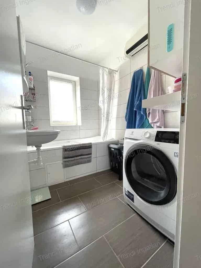 Felújított családi ház Kónyban - Nappali + 2 szoba
