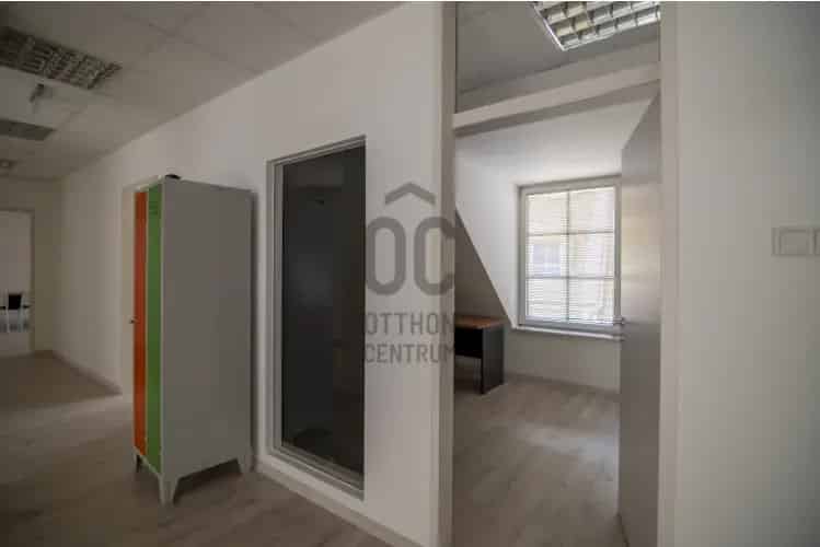 Budapest III kerületi eladó kereskedelmi ingatlan 1100 m2