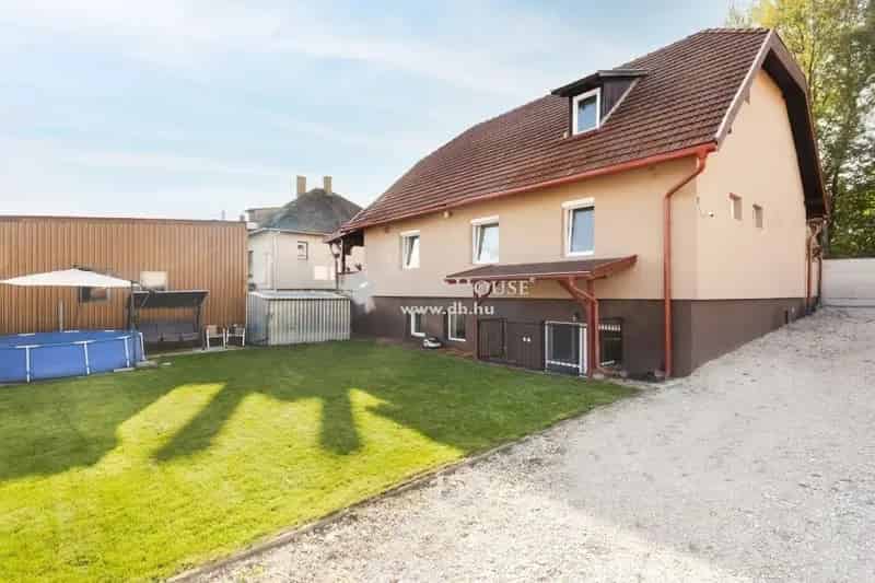 Eladó családi ház Tokodon 3 szintes 476 nm-es kerttel