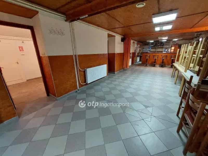 Szegvári 400 nm-es Vendéglátó Egység Eladó