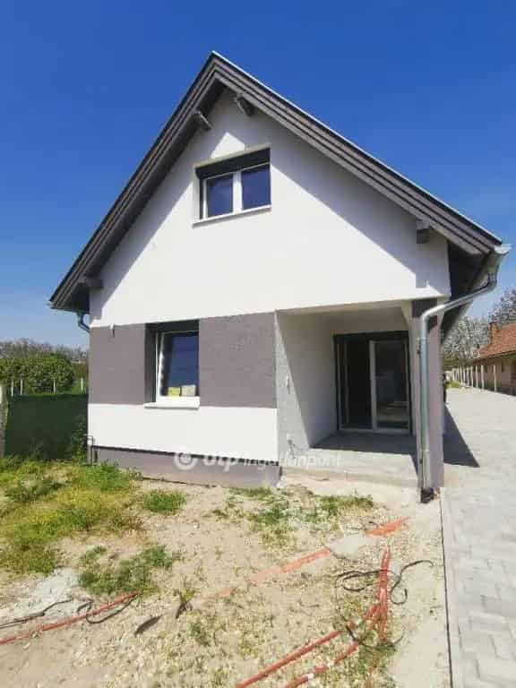 Ráckevén Új Ikerház Eladó - Garázs - Napelem - CSOK