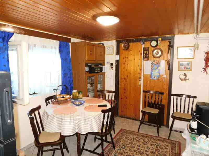 Alsópáhoki Balatonra panorámás nyaraló eladó