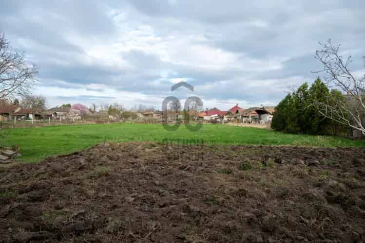 Nádudvari eladó telek építkezéshez 2106 m2