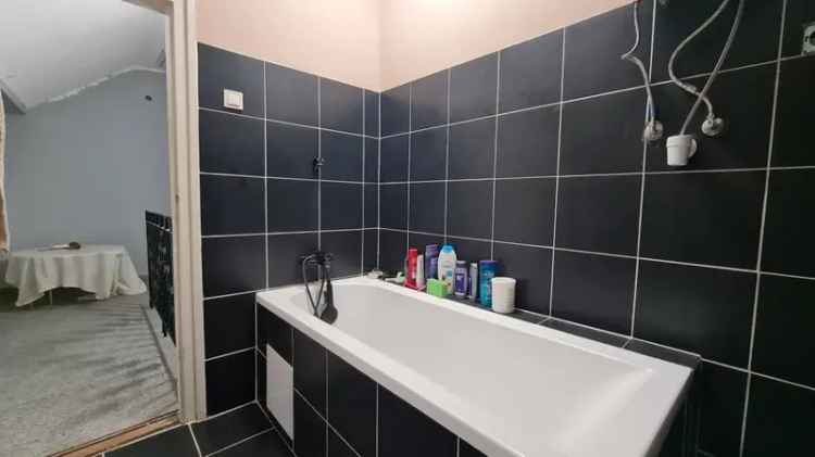 Komlói családi ház eladó - felújított, 1000 m² telekkel