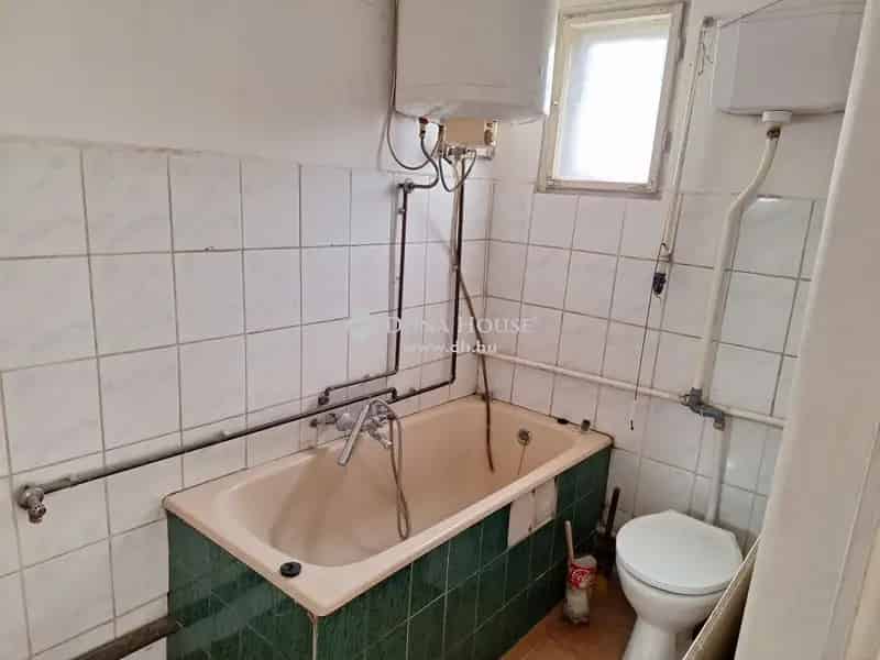 Bicske 135nm 2 Lakásos Családi Ház Eladó