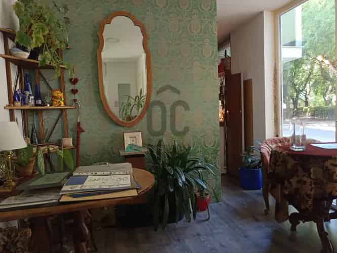 Budapest III. kerületi eladó kereskedelmi ingatlan, UZ018856